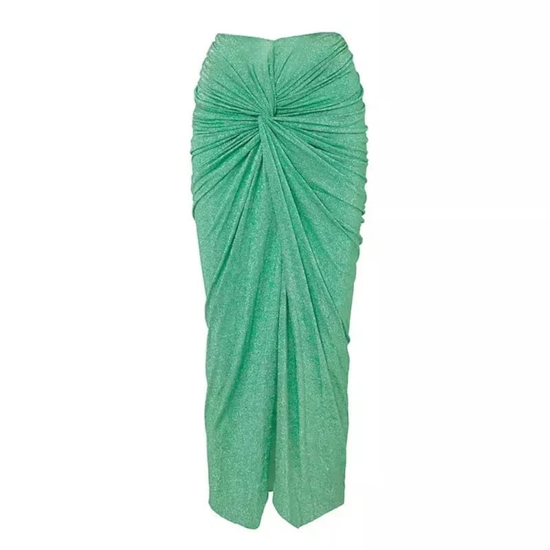 Maillot de bain paréo vert élégant, parfait pour un look d'été chic et sophistiqué.