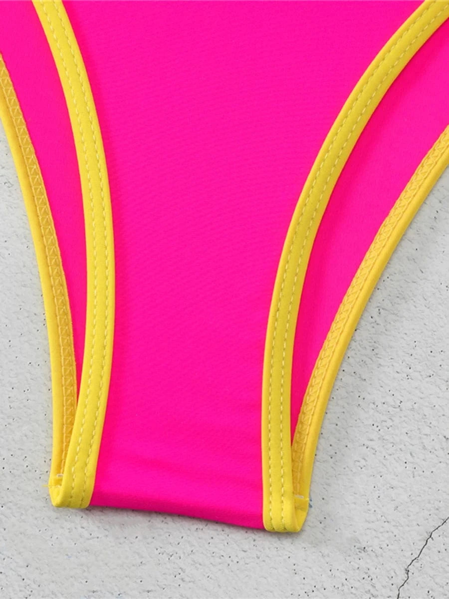 Maillot de bain deux pièces rose fluo