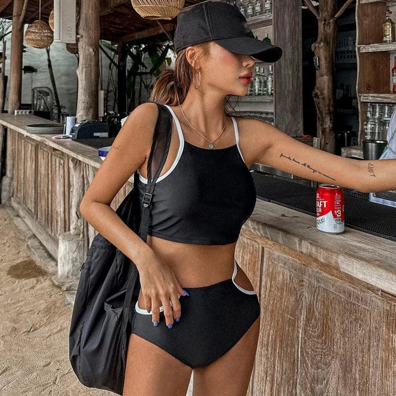 Maillot de bain noir pour femme, brassière et culotte haute, style chic pour la plage en été.